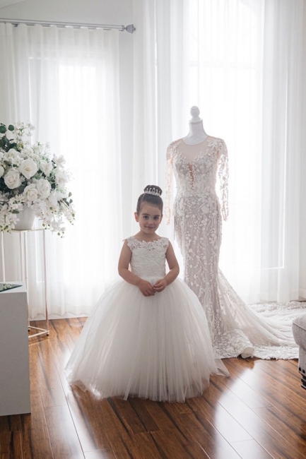 V Back Long Lace and Tulle White Flower Girl Dress with Bow