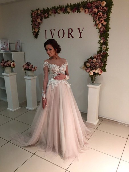 A-Line Long Sleeve Tulle Bridal Gowns Gorgeous Lace Applique Wedding Dresses