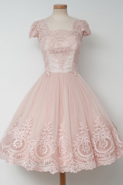 Cute Pink Short Lace Homecoming Dresses Latest Natural Mini Cocktail Gowns