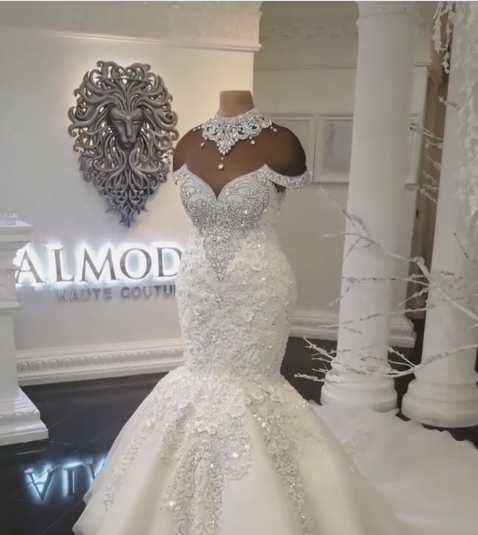 Gorgeous Off-the-Shoulder Lace Appliques Wedding Dresses Crystals Mermaid Bridal Gowns Online