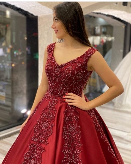 Stilvolles burgunderrotes A-Linien-Quinceanera-Kleid mit Rundhalsausschnitt und Spitze_3