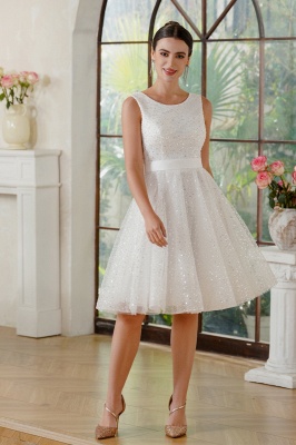 Luxurious A-Line Tulle Polyester Scoop Sleeveless Off White Prom Dress With Sequined_2