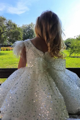 Charming V-Neck Flower Girls Sleeveless Sequined White Dresses_2