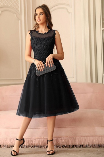 Luxurious Knee-Length Sleeveless Tulle Prom Dress With Lace Appliques_5