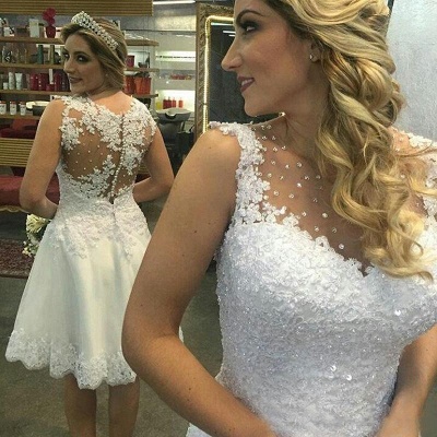 Robe de mariée trapèze chic en dentelle blanche courte sans manches avec perles_3