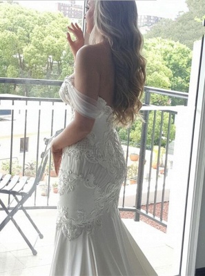 Delicate Lace-Appliques Mermaid Off-the-shoulder Train Wedding Dress_4