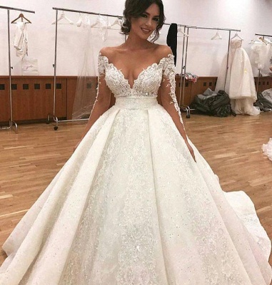 Elegantes vestidos de novia de encaje de manga larga | Vestidos de novia de gala con abalorios_3